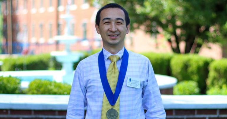 Dr. Wenwen Du has been recognized as the 2022 Glenville State University Faculty Award of Excellence recipient. (GSU Photo/Dustin Crutchfield)