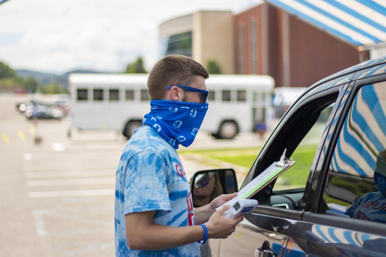 Glenville State Admissions Staff check students in upon arrival